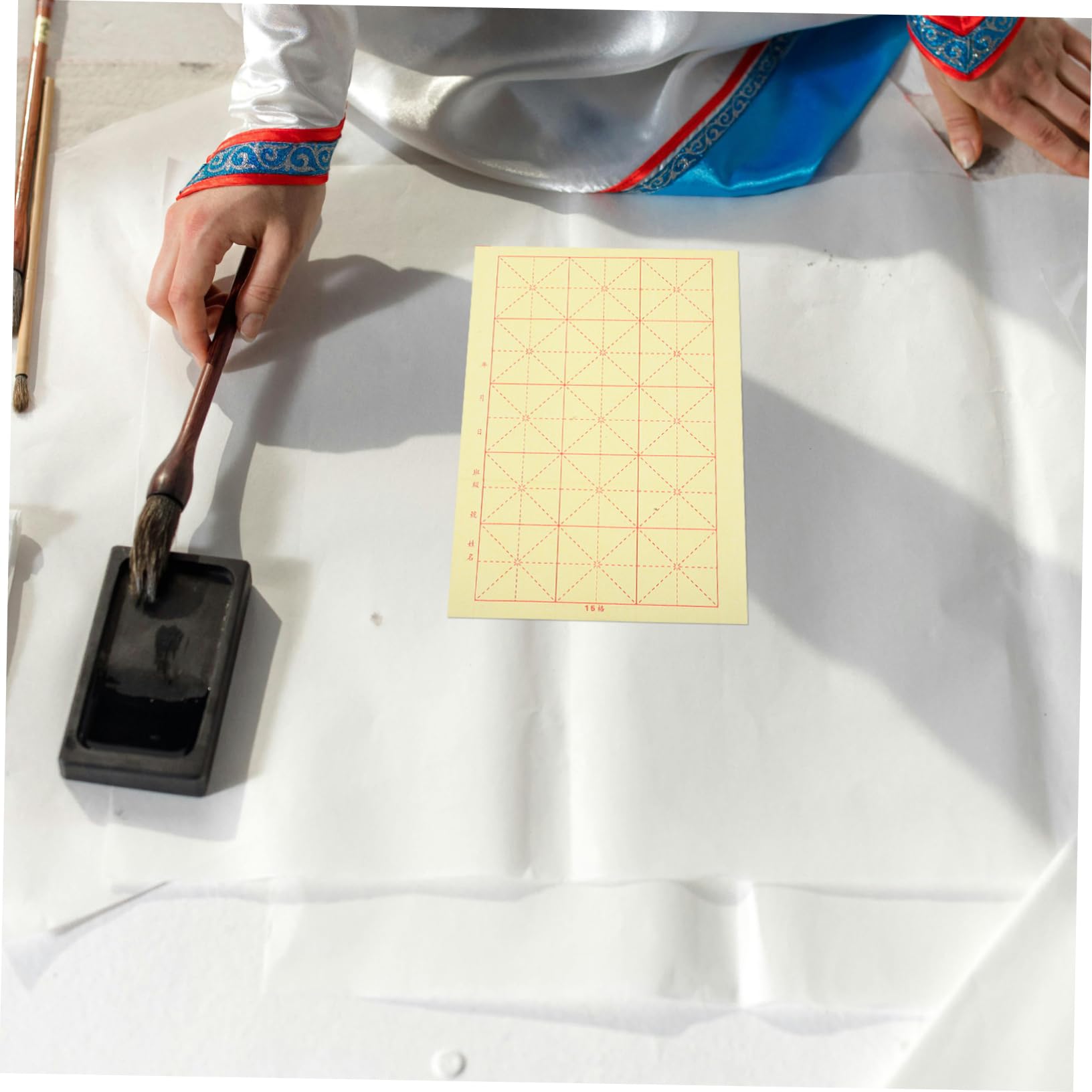 Housoutil Papier de Riz Chinois Quadrillé Calligraphie 15 Cases Jaune 10 Feuilles 20 Kits Débutants