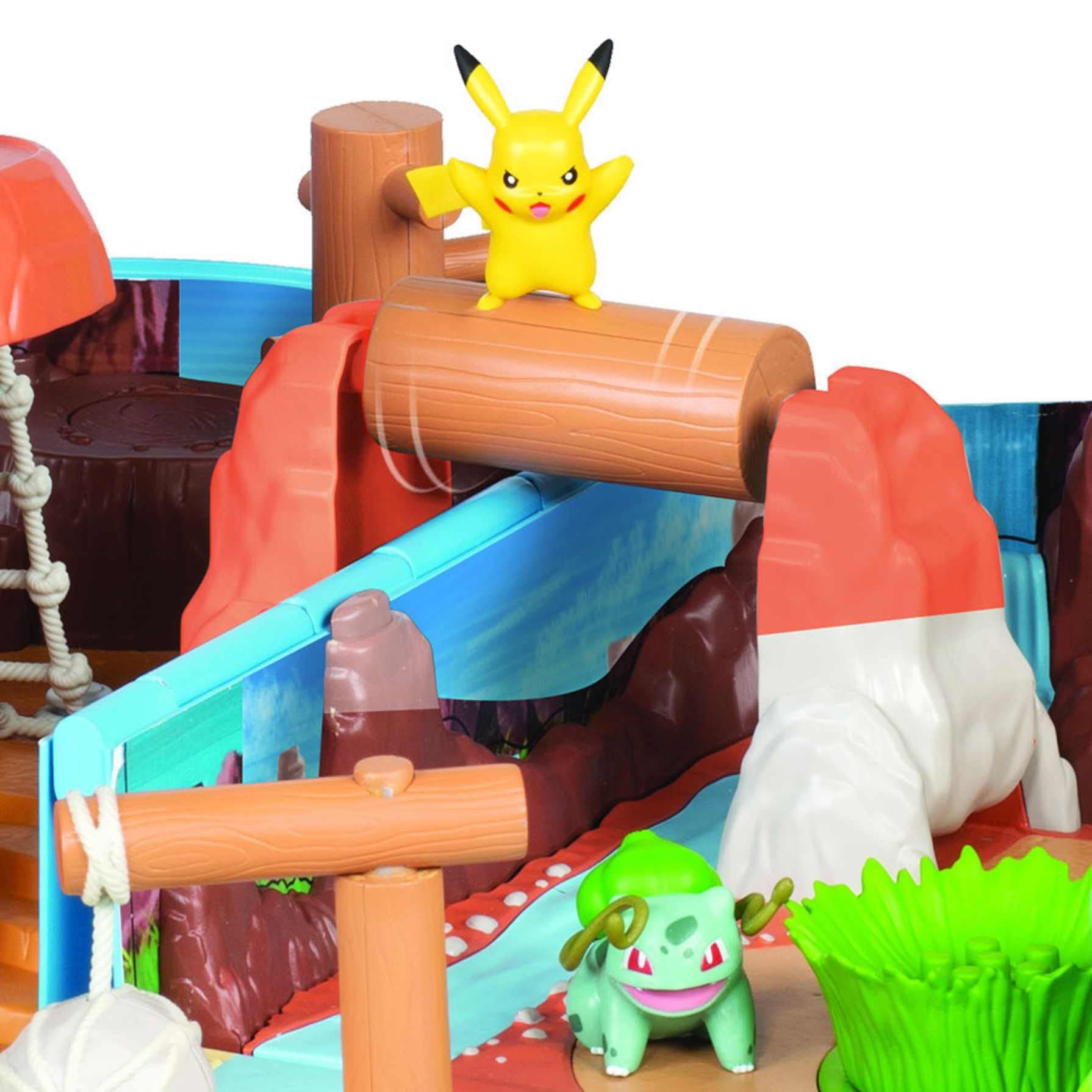 Bizak Playset Deserto Pokemon Transformable, Playset per giocare con tutti i tuoi Pokemon, include trappole nascoste e zone esclusive (63222836)