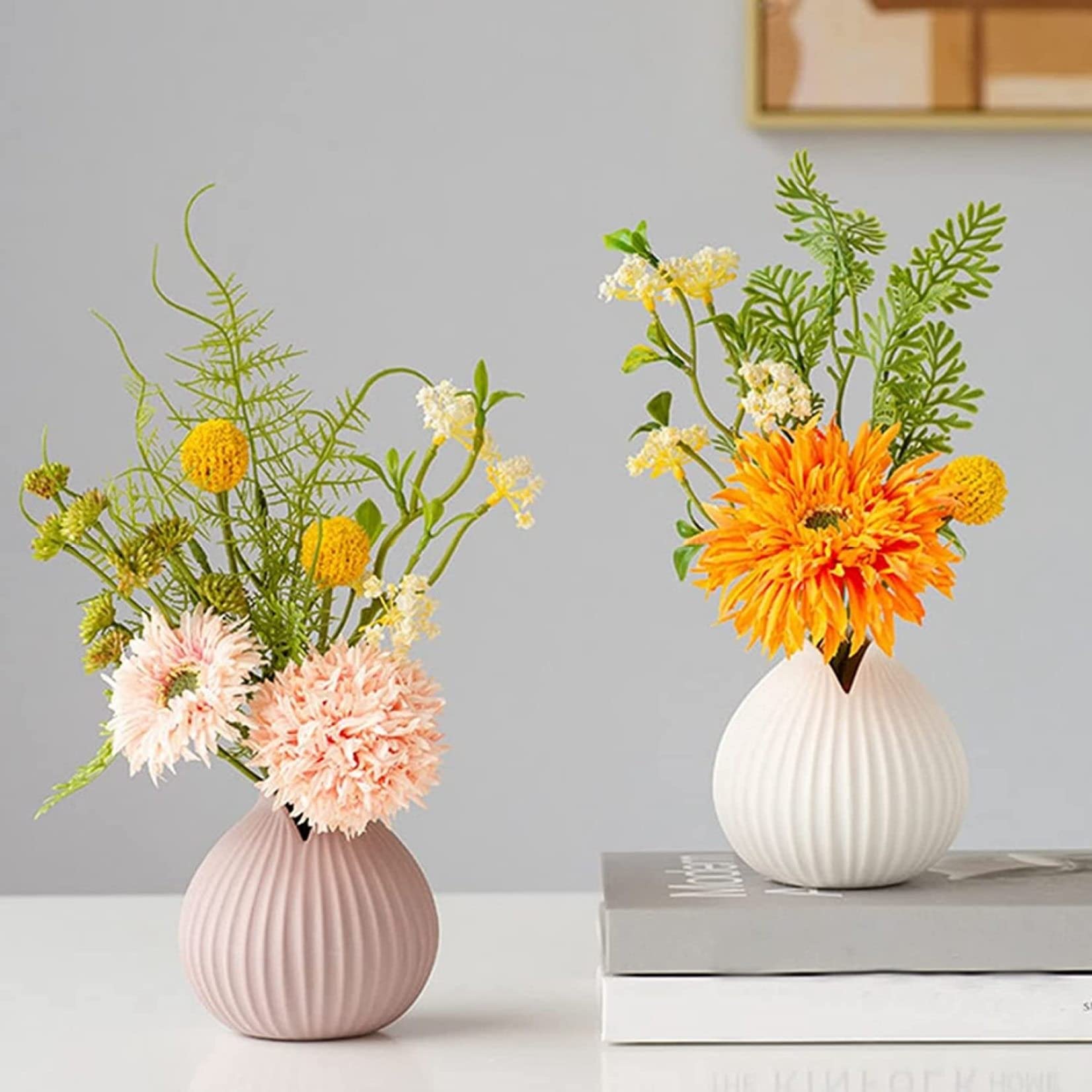 ♧* 可愛らしい菊がメイン♡ 花器付き♬ 2個セット 造花