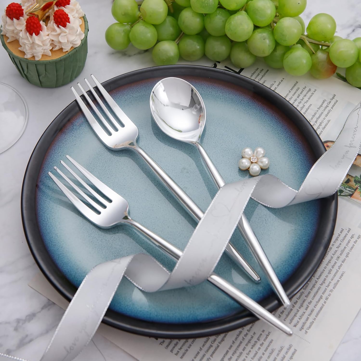 SUT 200Pcs Plastic Silverware,Plastic Spoons and Forks, Disposable Silverware,Silver Plastic Silverware, Disposable Forks and Spoons, Includes 100 forks, 100 spoons for Party, Birthday, Wedding - Image 7