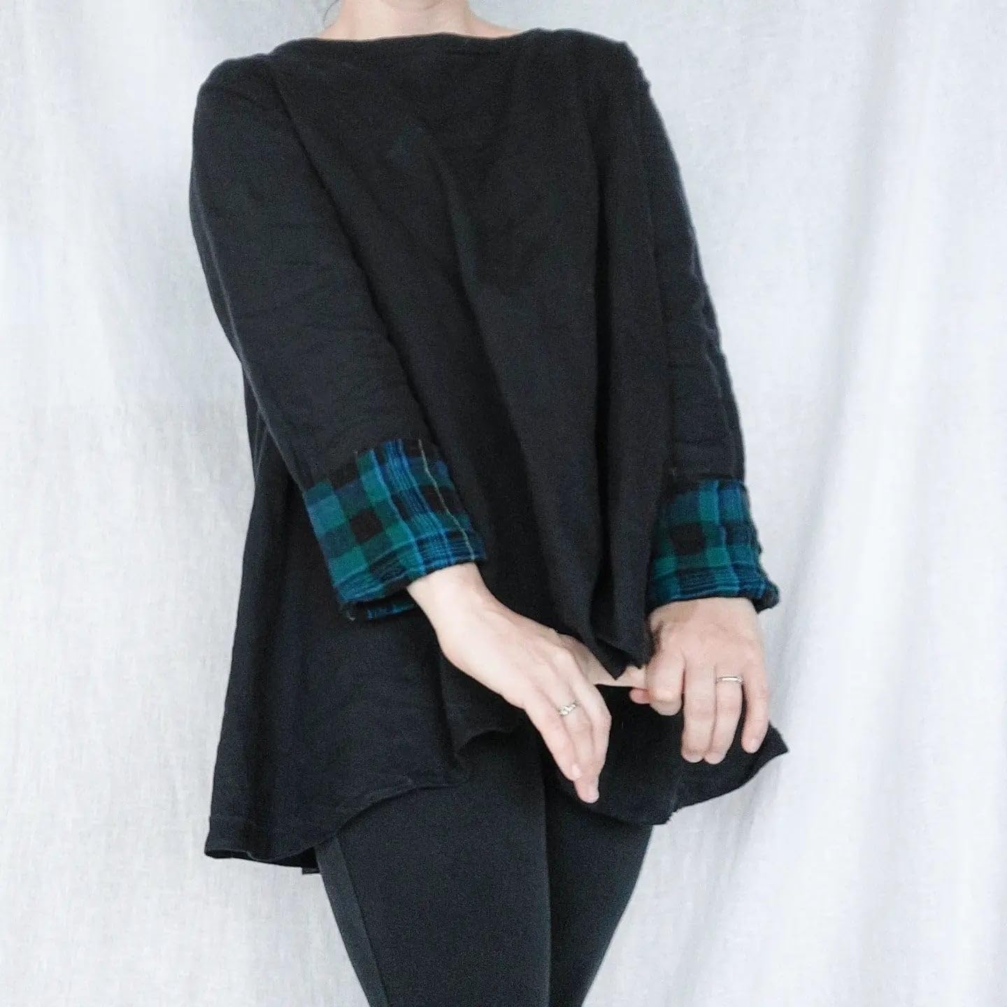 Mystic Forest: Linen Polyester Twisted Black-Green Plaid Fabric 7327 Green(Dark)