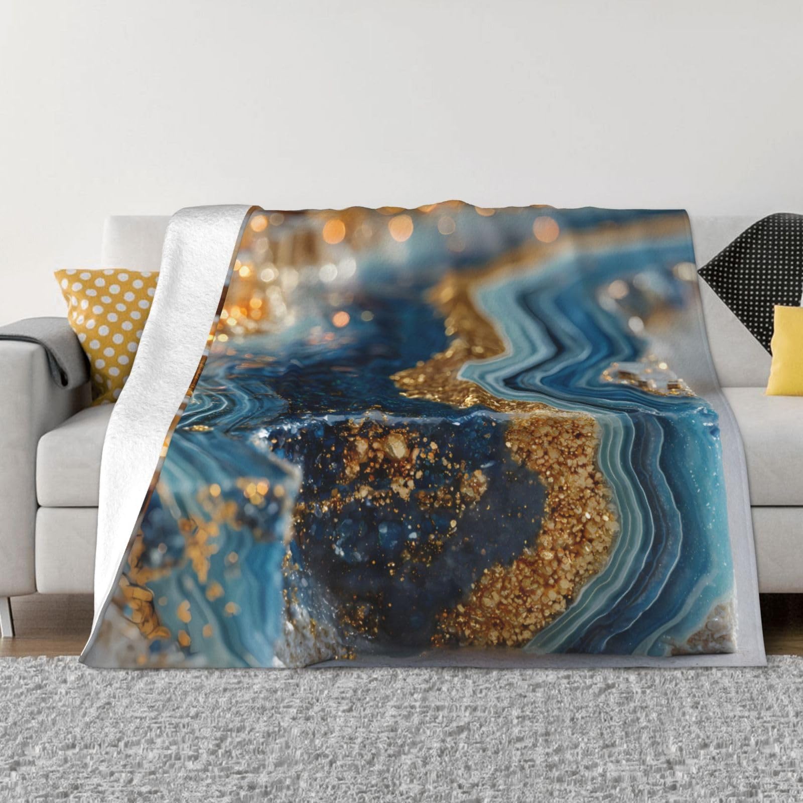 Manta de viaje portátil de 80 x 60 pulgadas, suave, resistente a las arrugas, plegable, exquisito estampado de ciudad dorada