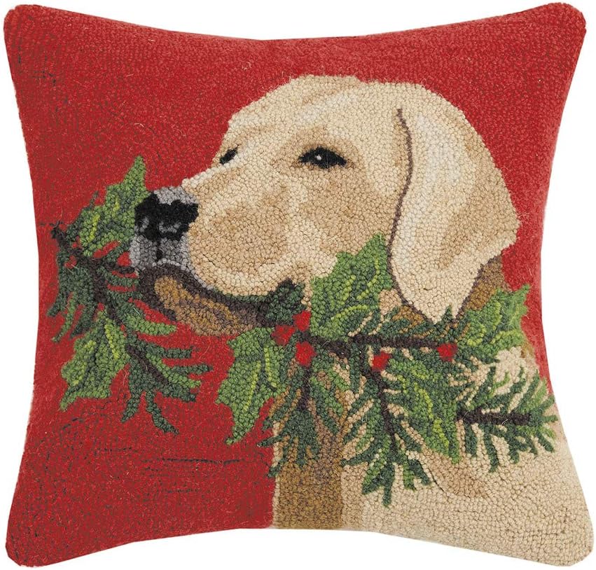 Peking Handicraft 31SJM8988DC18SQ 18 x 18 in. Golden Lab with Holly Branch Square Hook Pillow, Wool & Cotton