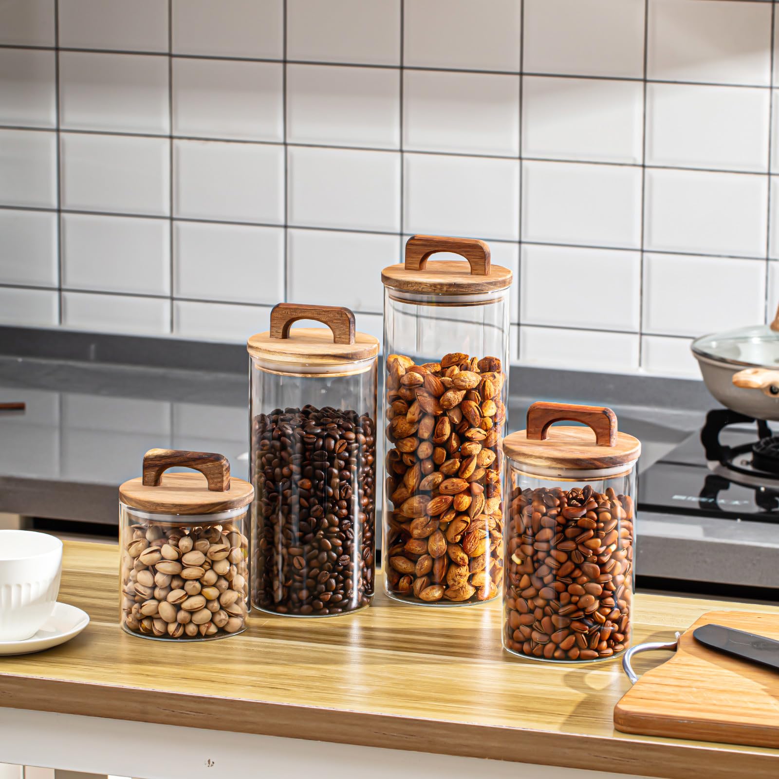 Layhit 4 barattoli da cucina in vetro retrò, sigillati, contenitori per alimenti con manici facili da impugnare, set di contenitori per caffè, tè, zucchero, con adesivi per biscotti, farina di riso, 4