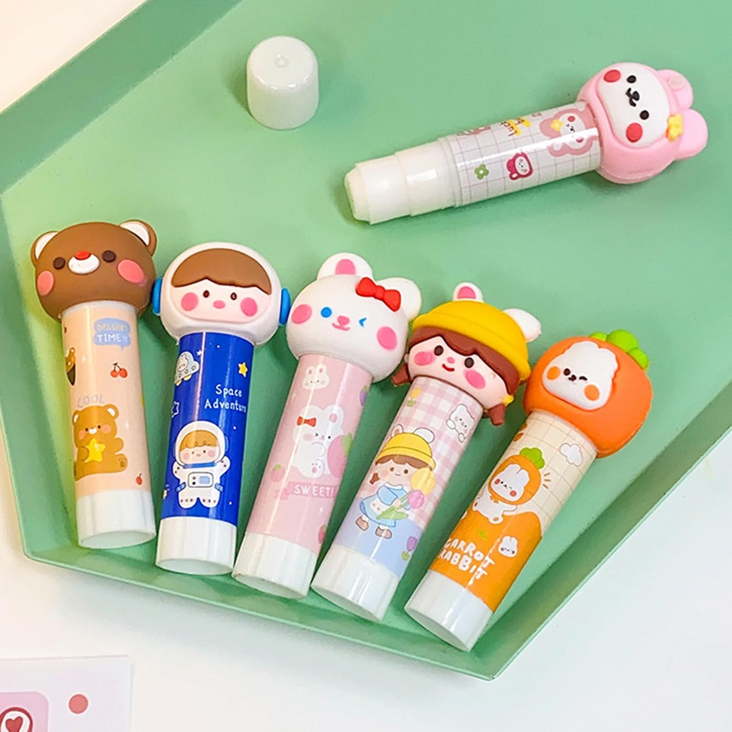 Viscosity Glues for Children Students Cute Cartoon Solid Glues Sticks Office Stationery Glues Sticks Cartoon Solid Glues Children Students Office Stationery Gift Solid