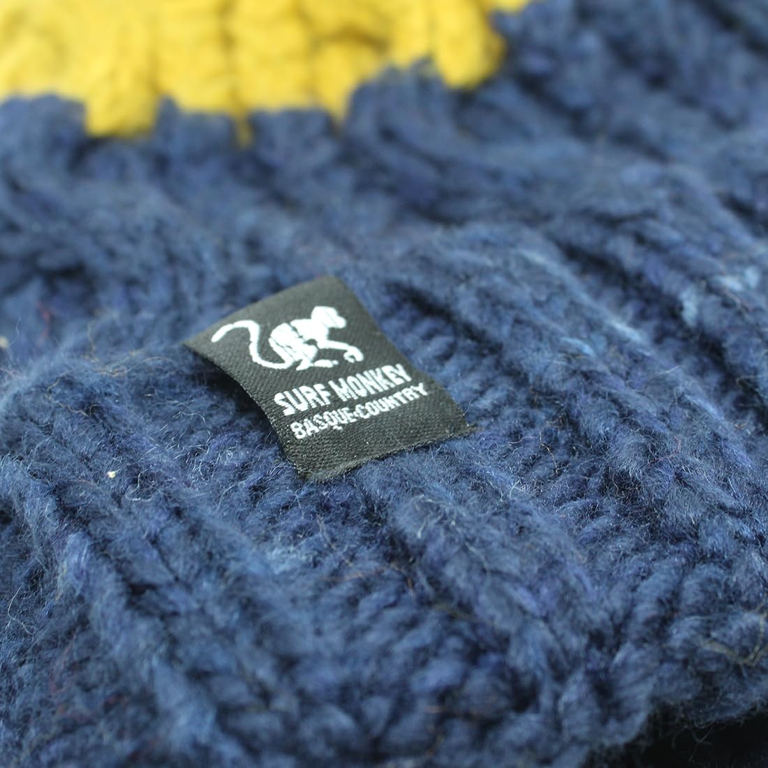 Surf Monkey Bonnet d'hiver unisexe avec pompon, taille unique, doublure polaire intérieure