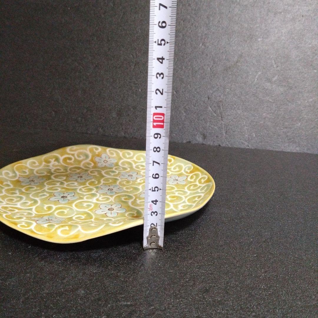 捻りスクエアプレート 波佐見焼 龍庵窯 1枚 イエロー 新生活 お祝い 捻りスクエアプレート 波佐見焼 龍庵窯 1枚 イエロー 新生活 お祝い