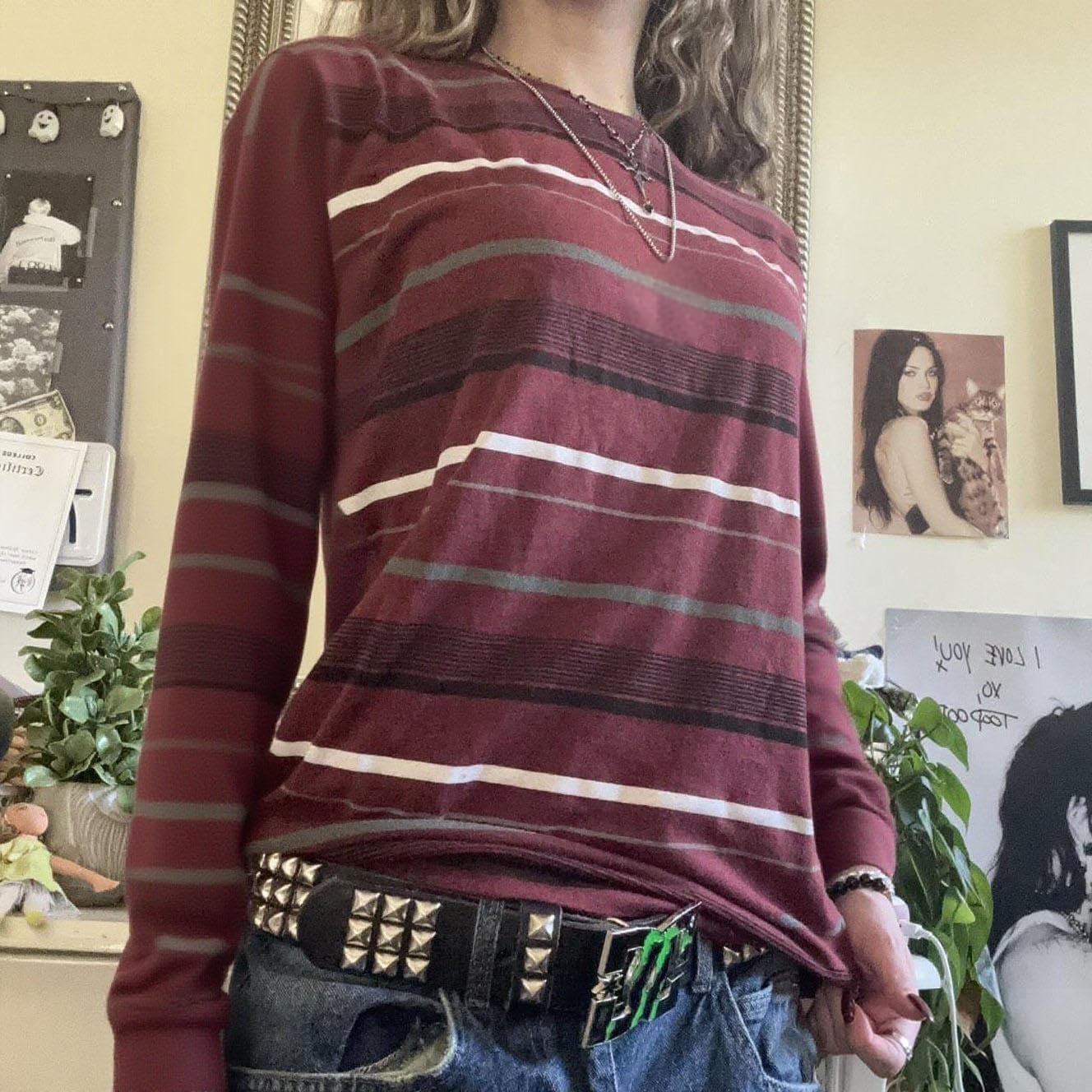 Y2k Grunge Graphic Tees for Women Teen Girls Vintage Goth Aesthetic Baggy Shirts 2000s Emo Tops Fall Clothes - Image 3