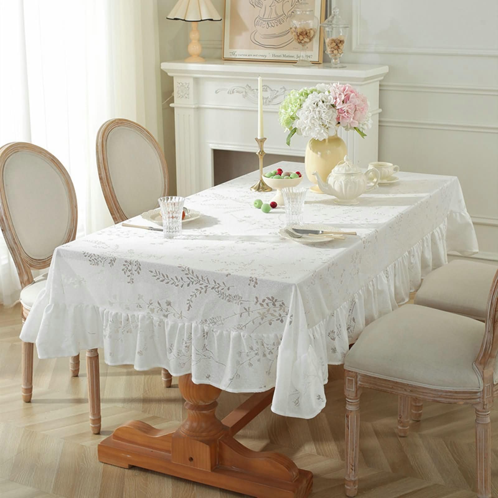 Nappe gaze de coton 140x180 blanche style français pour décor de buffet chic et pique-nique romantique