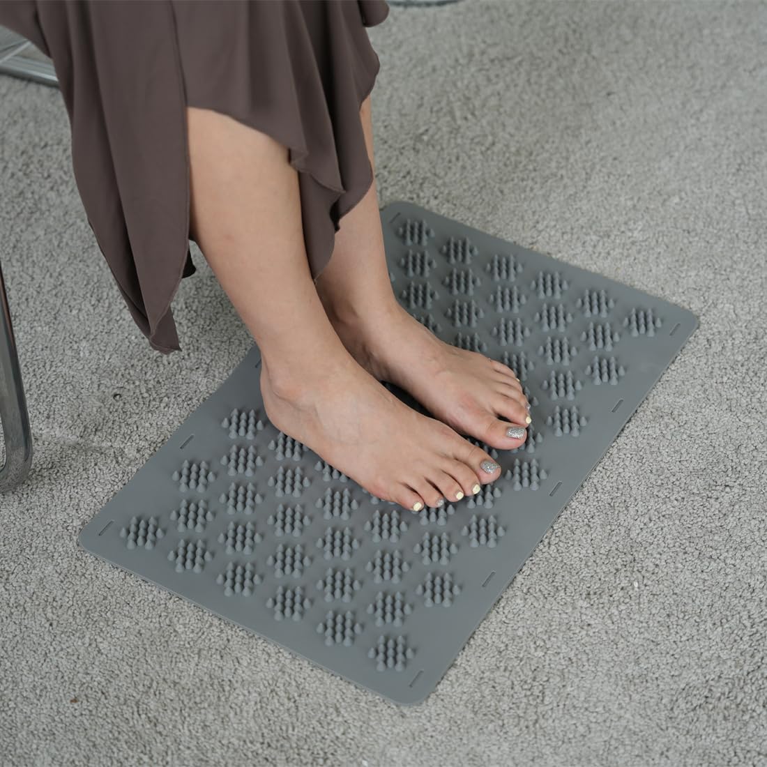 BAROSPINE Spark Mat Foot Massage Mat - Daily Foot Care Mat, 963 Hexagonal Nodes, Multi-Functional, Korean Made Silicone Use (Black)