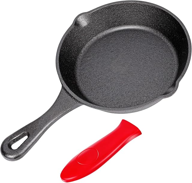 Myiosus Cast Iron Skillet Pan 15cm, Pre-Seasoned Oven Safe Skillet with Silicone Handle & Pouring Lips, Non-Stick Frying Pans for Stove, Barbecue, Campfire Cooking