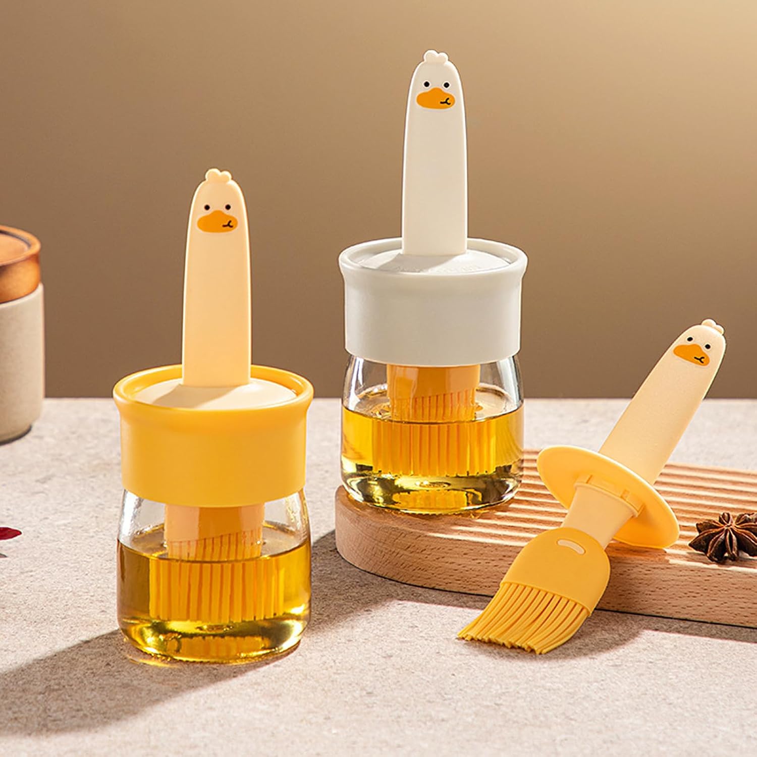 6.8 oz kitchen oil bottle with brush, silicone oiling brush, silicone oil bottle set, suitable for cooking barbecue kitchen gadgets (white, 1 piece)