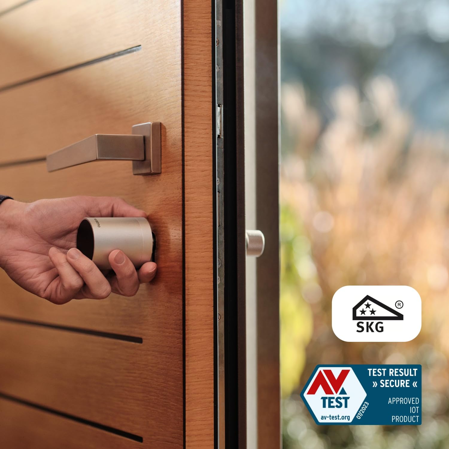 Netatmo Smart Doorlock - Serrure Intelligente avec Accès Smartphone, Clés NFC sécuriée, Partage d'Accès Invités, Cylindre Européen Universel Connceté EN15684, Bluetooth Chiffré, NDL-EC