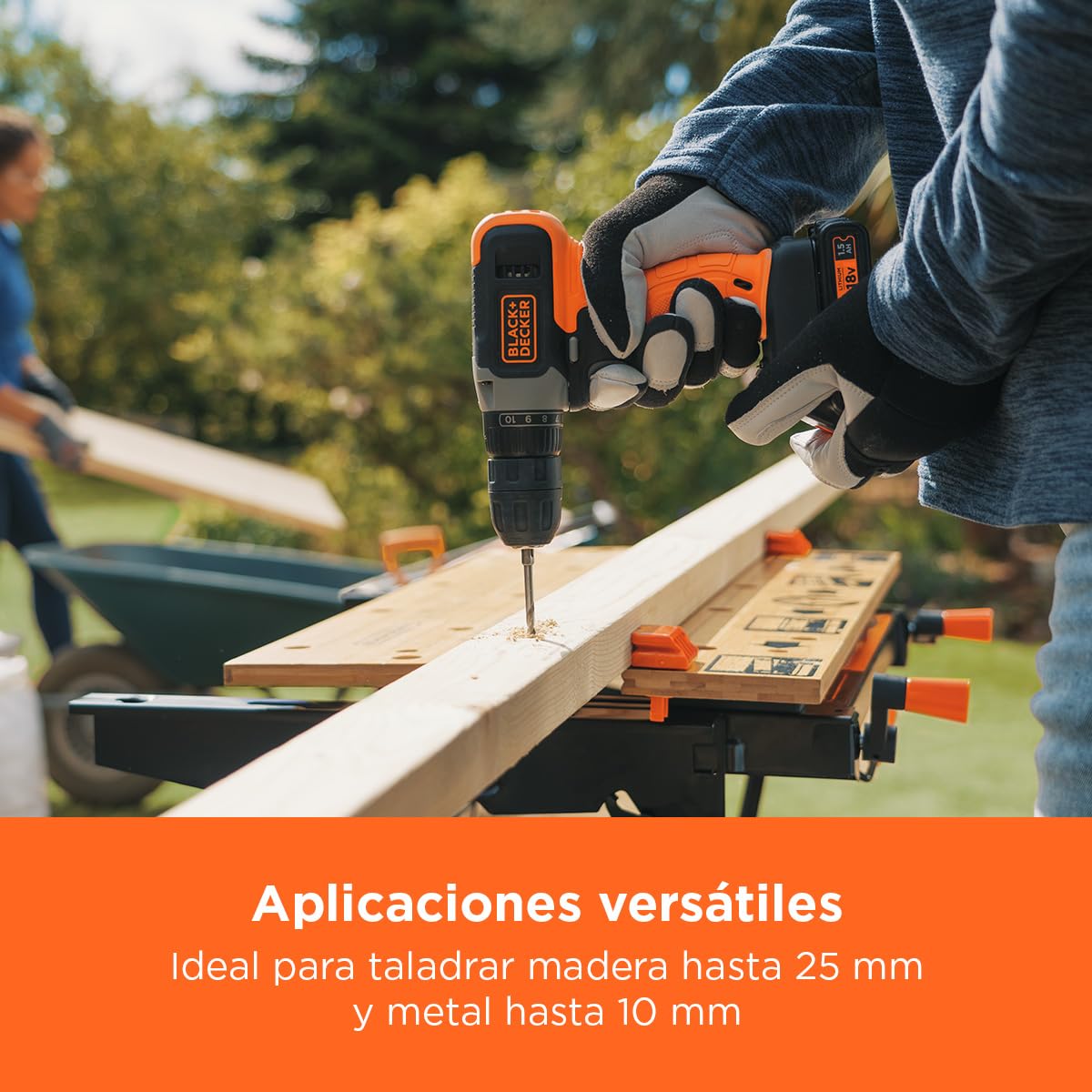 BLACK+DECKER Atornillador sin cable 18V, 37Nm par máximo, 10 posiciones de embrague, luz de trabajo LED, batería de 1,5Ah y cargador, BCD001C1-QW