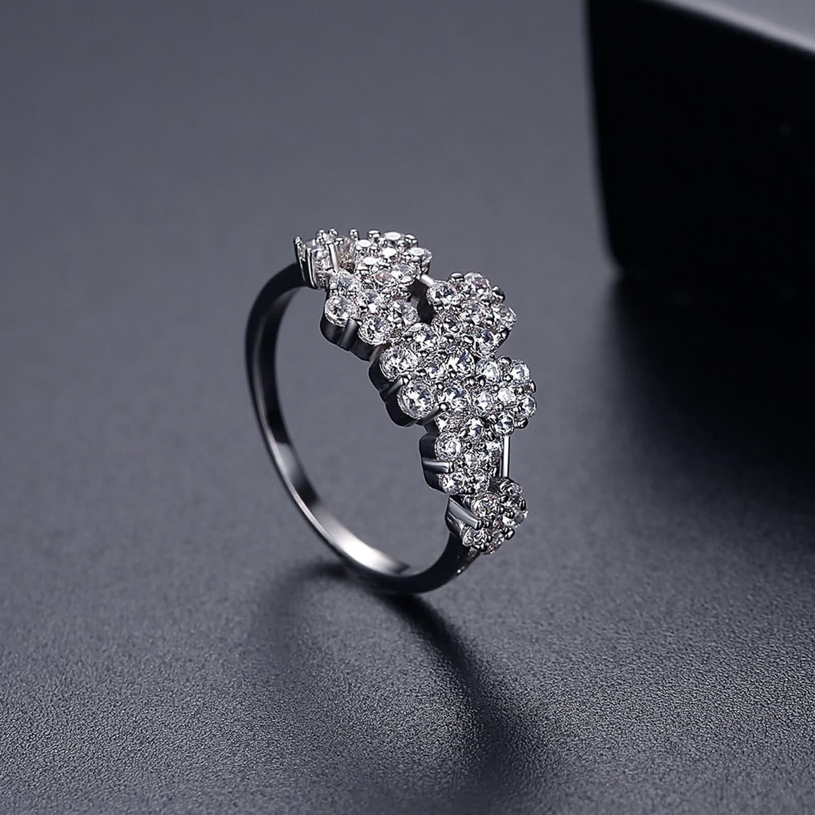 Diamentowe obrączki rocznicowe obrączka ślubna białe złoto 18K niemetalowy znaczek (tylko moda) kwiat z cyrkonią biały rozmiar H 1/2 moda dla pań biżuteria świąteczna
