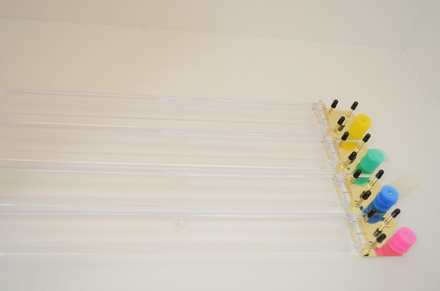 Clear Lucite Mahjong Mah Jongg Game Racks 18'' with 100 Pcs Coins (5 Colors)