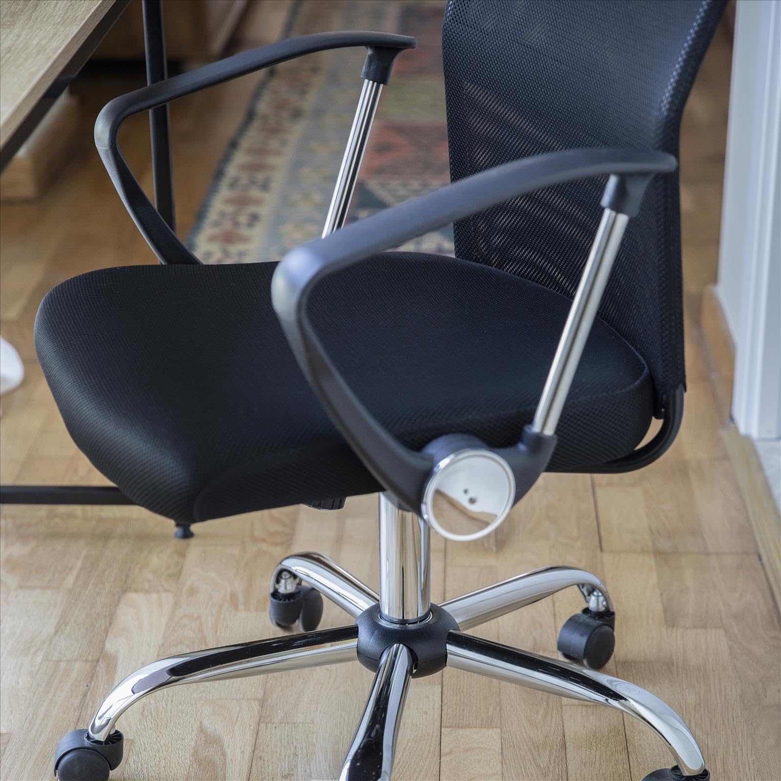 DUPI Silla de Escritorio Meeting con Ruedas | Ergonómica con Respaldo de Malla | Giratoria 360º y Altura Ajustable | Acolchado 6 cm y Reposabrazos | Negro