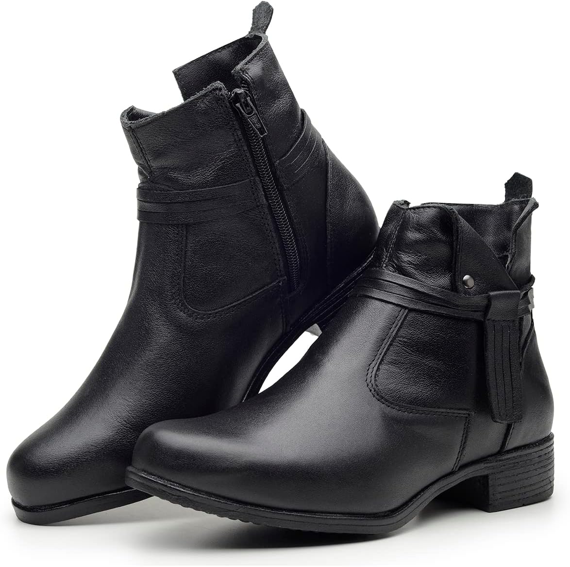 Bota Feminina Cano Curto em Couro Legítimo Coturno com Ziper em promoção! Veja a oferta e mais achadinhos de Botas Hoje é o melhor dia para comprar Bota Feminina Cano Curto em Couro Legítimo Coturno com Ziper com aquele preço maroto! Promoção! Aproveite a oferta!