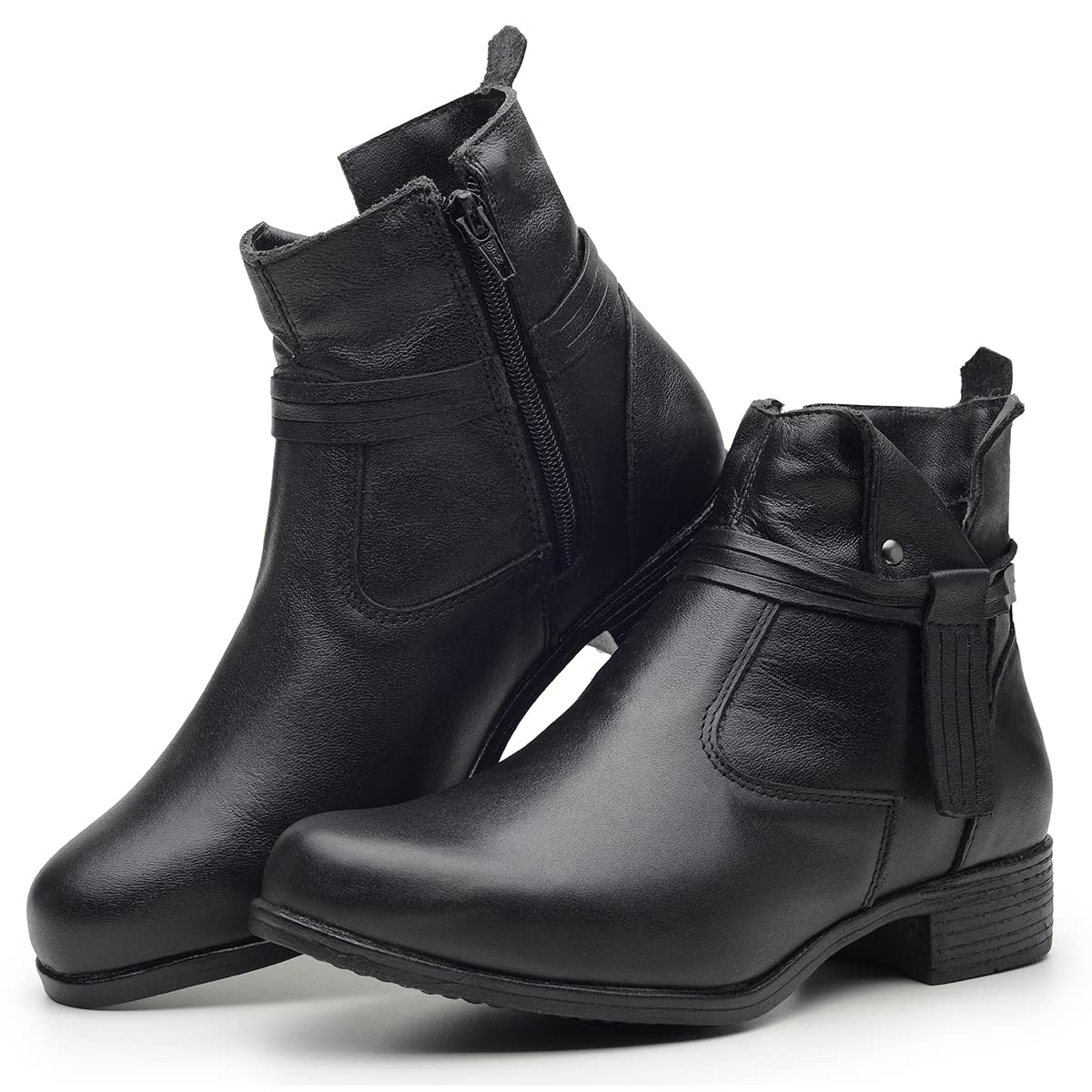 Bota Feminina Cano Curto em Couro Legítimo Coturno com Ziper em promoção! Veja a oferta e mais achadinhos de Botas 4 Hoje é o melhor dia para comprar Bota Feminina Cano Curto em Couro Legítimo Coturno com Ziper com aquele preço maroto! Promoção! Aproveite a oferta! 4