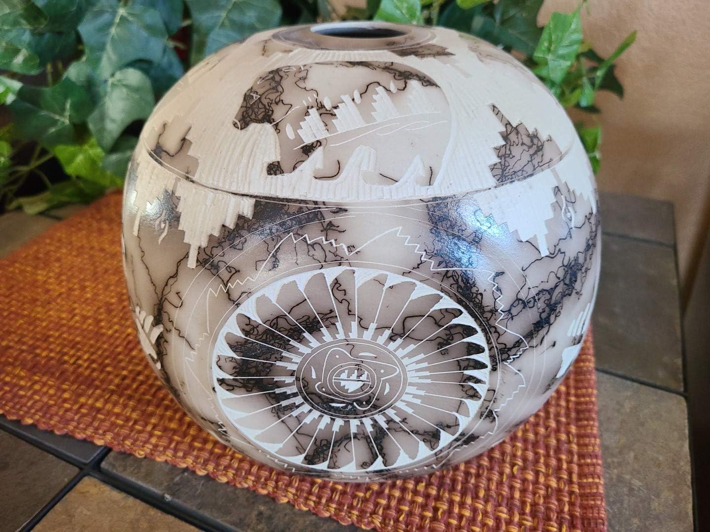 Mission Del Rey Authentic Native American Horse Hair Pottery for Collector, Southwest and Western Home Decor. (Vase 3bc154)