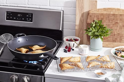 Miniatura 33 de T-fal - Sartén antiadherente de titanio con tapa segura para lavavajillas