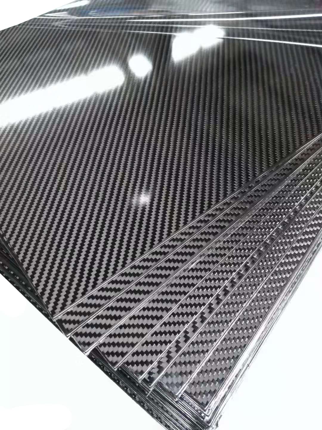 TEN-HIGH 3K Kohlefaser Platte 300×200×0.5 mm, Carbonfaserplatten 0.5 mm für Drohnenrahmen,1 Stück Twill Kohlefaserplatten Plattenmaterial mit Hoher Härte und Glänzender Oberfläche