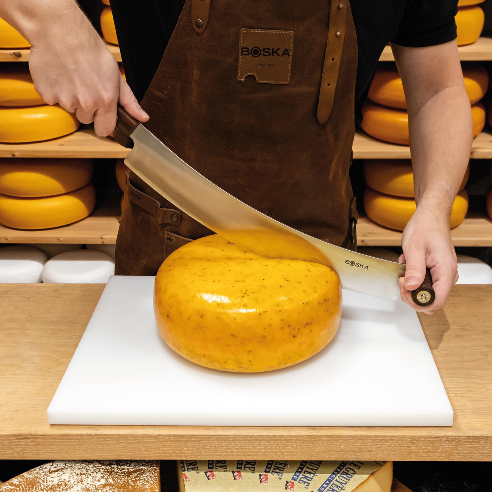 BOSKA Couteau à Fromage Hollandais Professionnel L – Acier Inoxydable, Poignées en Bois, Lame Incurvée, Pour Fromages Grands et Affinés – 380 mm