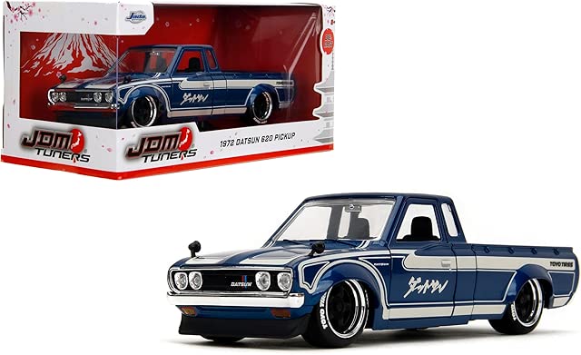Jada Toys JDM Tuners 1:24 Scale Die-Cast 1972 Datsun 620 Pickup – Opening Doors, Detailed Interior, Rubber Tires, Collectible for Ages 8+(Gloss Blue)
