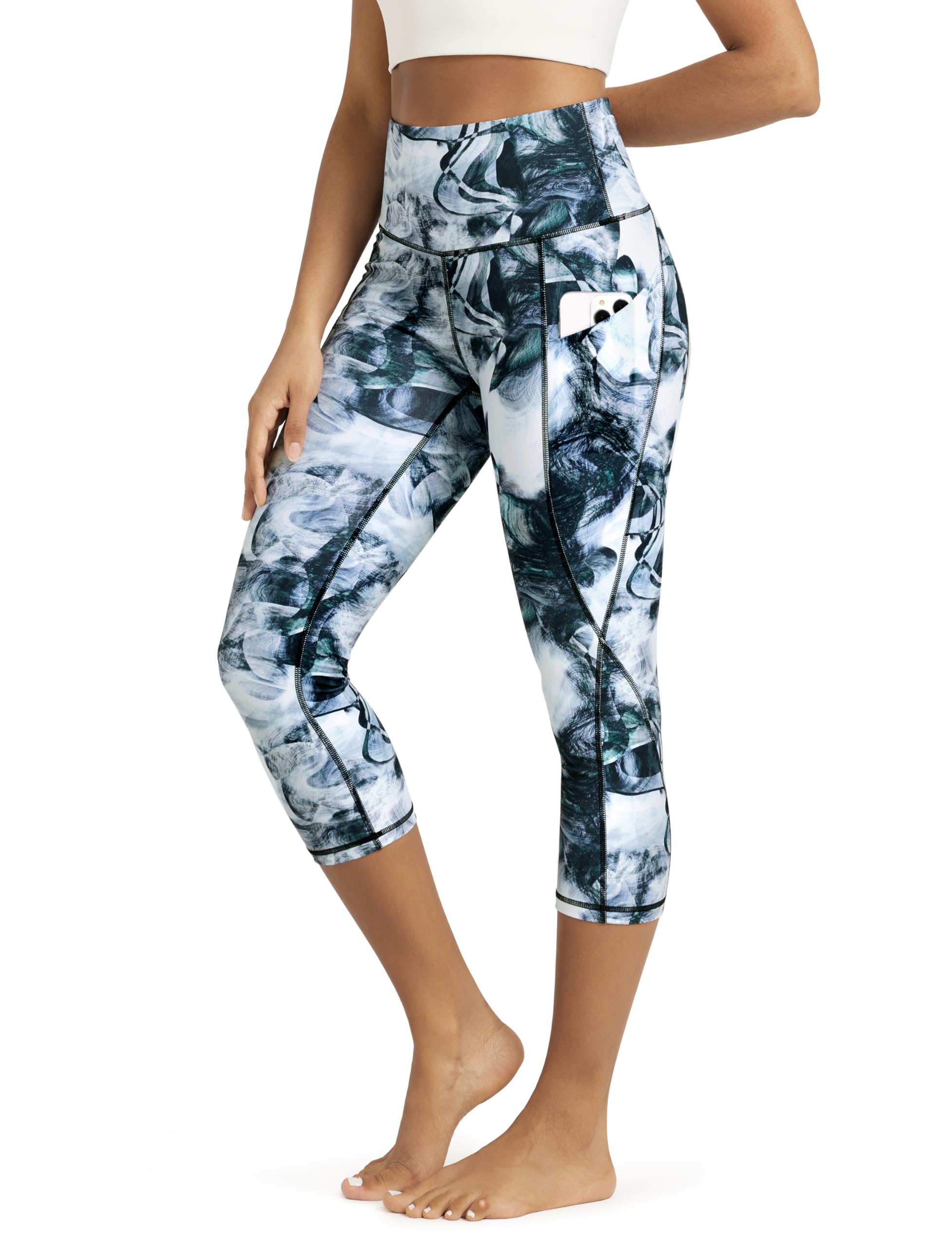 ODODOS Women's High Waisted Yoga Capris with Pockets, Tummy Control Non See Through Workout Athletic Running Capri Leggings