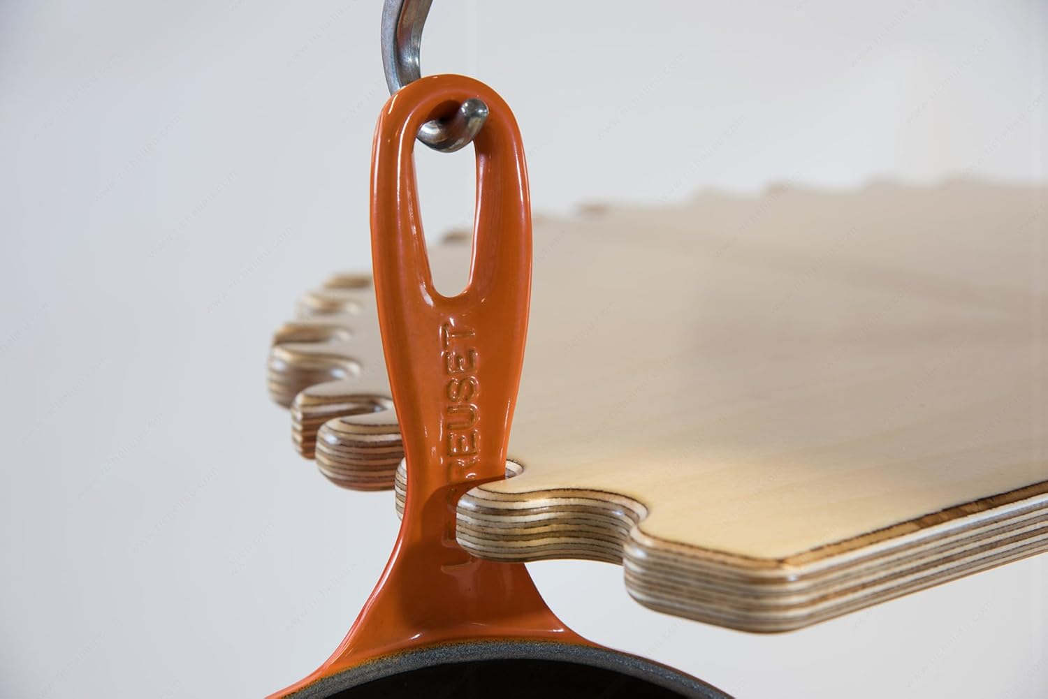 Richelieu Kitchen Solutions Swiveling 32" Diameter Wood Kidney shape Lazy Susan with 7 Metal Hooks for Pots and Pans