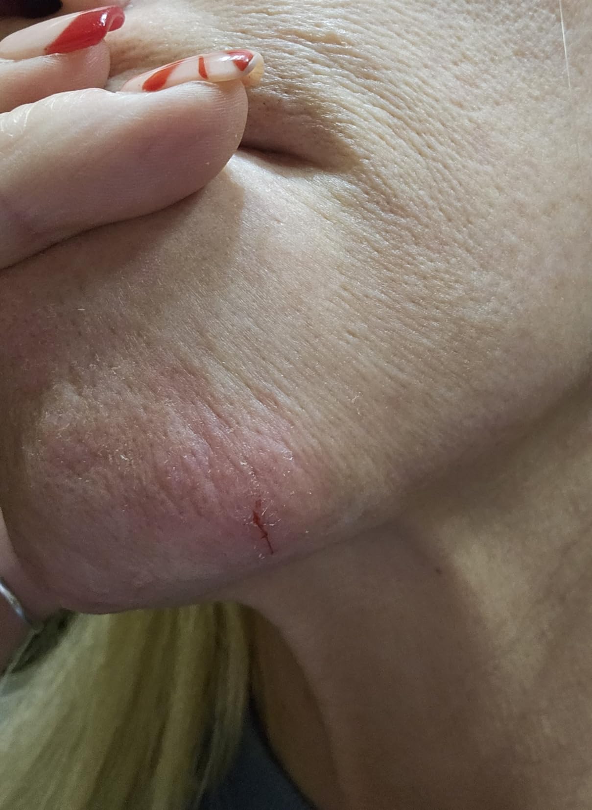 Cheap metal although Lasted 2 years before broke