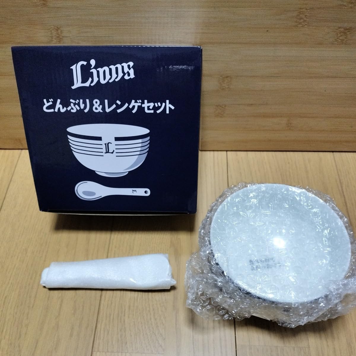 Amazon.co.jp: 埼玉西武ライオンズ どんぶり&レンゲセット 陶器製