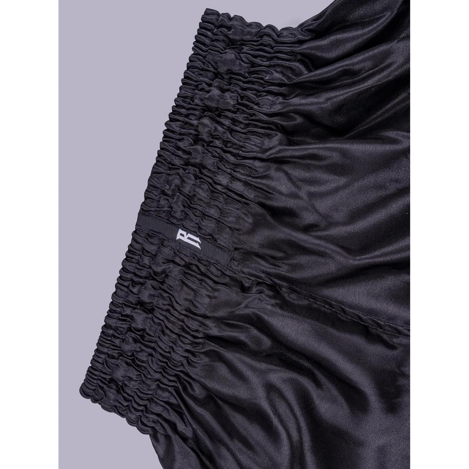 Muay Thai Shorts, Core, Schwarz, Kickboxhose für Training & Wettkampf, Thaibox Shorts Satin, Atmungsaktiv, Langlebig, Kampfsporthose für MMA, K1, Boxen, Thai Boxen