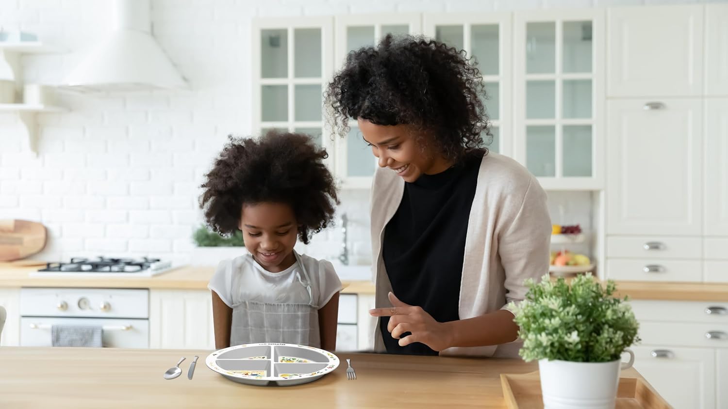 Portion Plate For Kids - 4 Divided Sections - Portion Control - Weight Loss - Picky Eaters -MyPlate Set of 50 Plates
