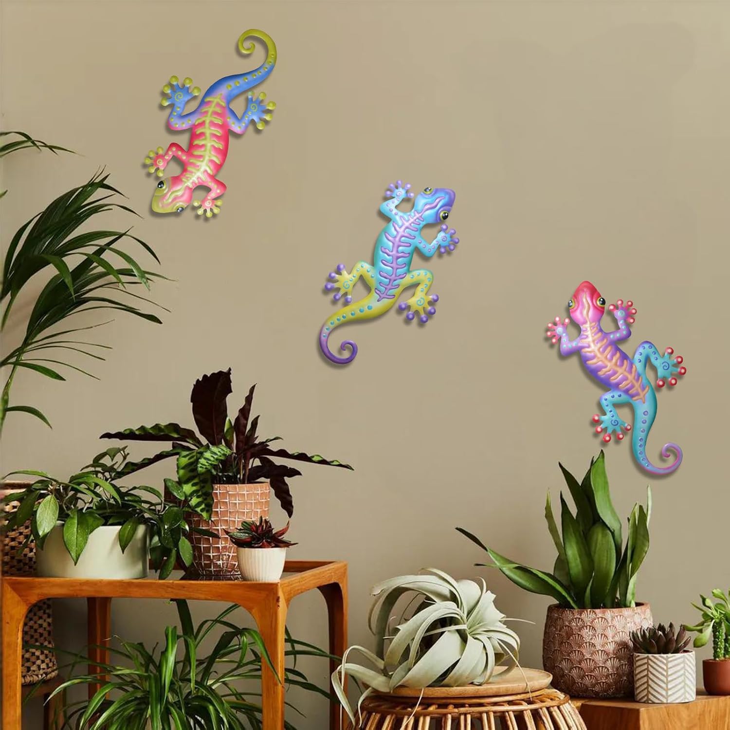 QZGXDECO 3 Pcs Metal Gecko Wall Decor, Outdoor Lizard Wall Art for Garden Fence Patio, Mexican Style Colorful 13.5" Metal Yard Art Sculptures, Hanging Ornaments for Living Room, Backyard & Pool