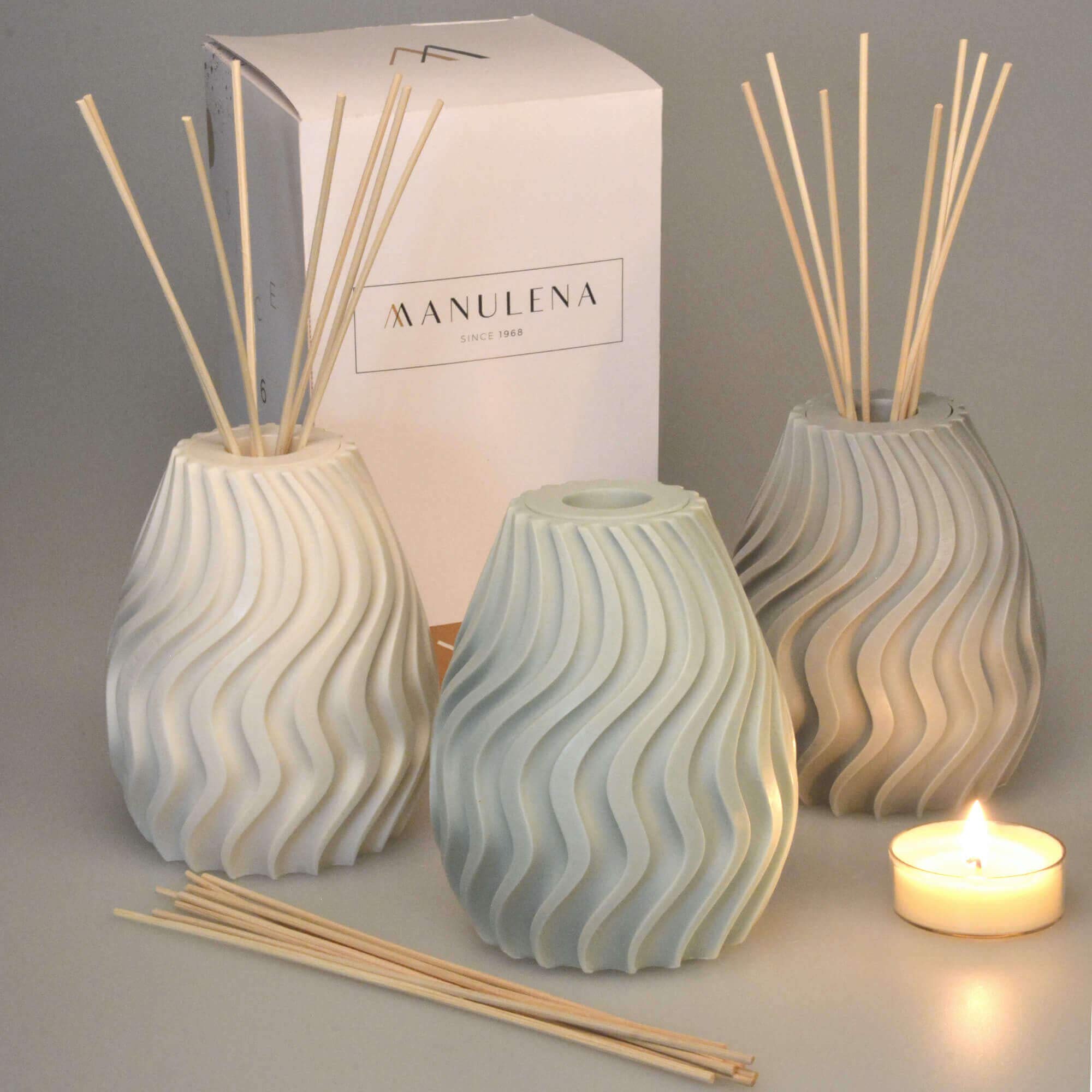 MANULENA Ambientador Mikado De Diseño Geométrico Wave. Aroma Cedarwood. Color Gris. Difusor De Varillas con Palitos De Rattan Natural. 100 ml
