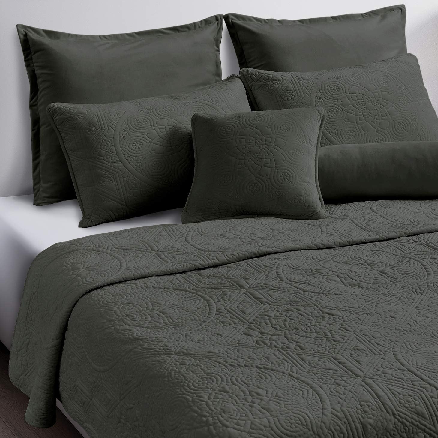 Velvet Quilt, Charlotte Premium Velvet Collection, Cotton Backing, Cotton Batting, King, Dark Gray
