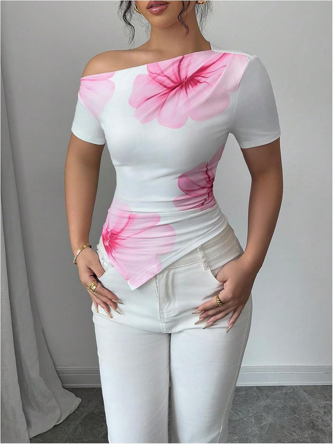 OYOANGLE Women's Floral Print Short Sleeve Asymmetrical Neck Ruched T Shirts Slim Fitted Going Out Tops - Image 4