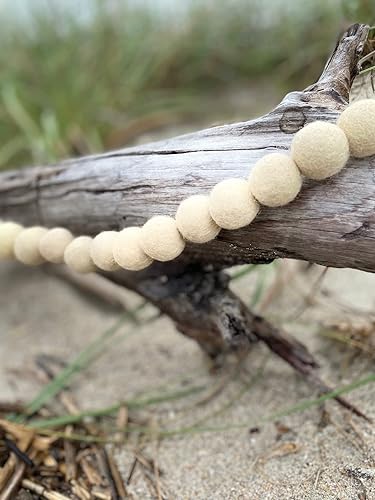 Miniatura 3 de Bolas de fieltro de lana con guirnalda de color tostado natural, (50) pompones, 100% lana, pompones suaves y neutros beige fieltrados a mano en