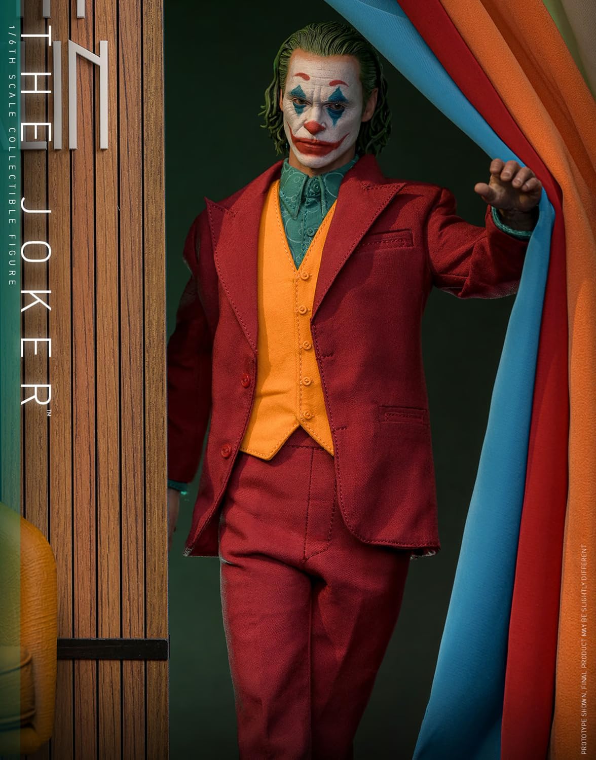 Hot Toys DC Comics The Joker Arthur Fleck 1/6 Scale 12" Collectible Figure