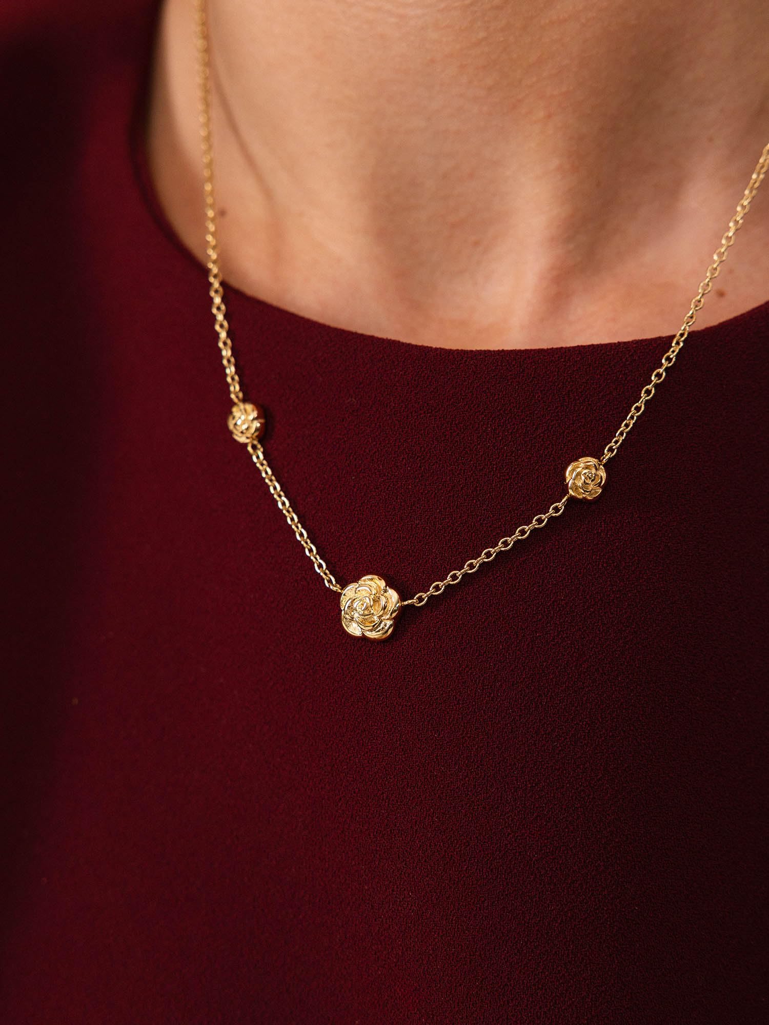 Purelei Velvet Rose Kette – wasserfest & verstellbar | Edelstahlkette mit drei Rosen-Anhängern & 14K/18K Vergoldung | Vintage-Eyecatcher mit romantischem Flair