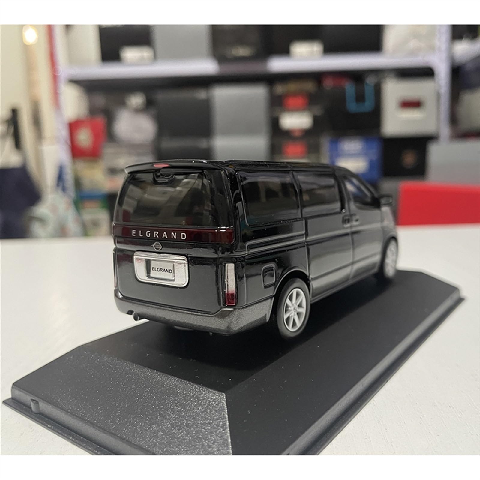 Amazon.co.jp: スケールモデル車両 1:43 日産エルグランド MPV 2002