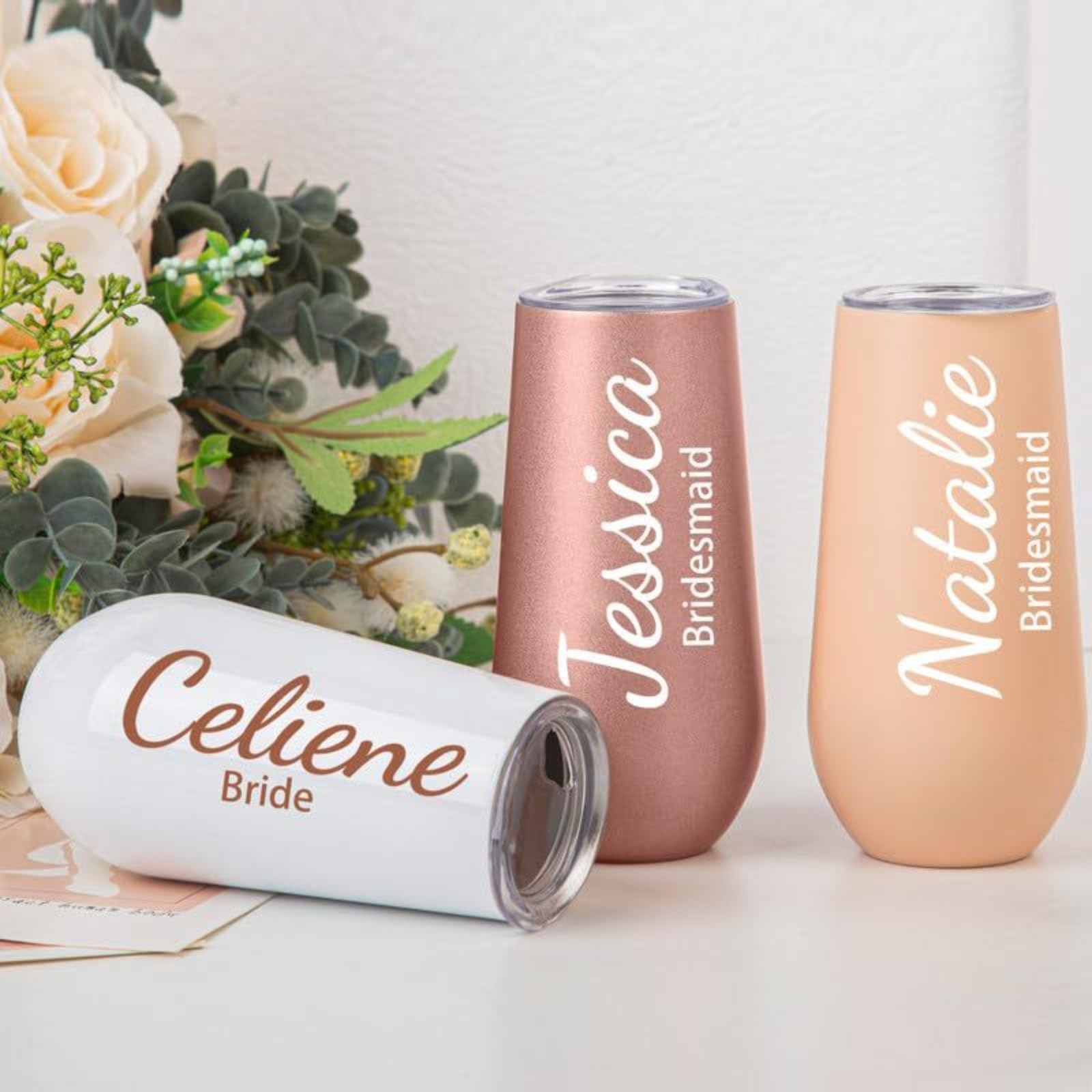 Personalisierte Brautjungfer Isolierter Champagner Tumbler mit Deckel, individuell gravierte Namen Wein Tumbler Brautjungfer Geschenk, Junggesellinnenabschied Geschenk für sie, Vorschlagsgeschenk Wein