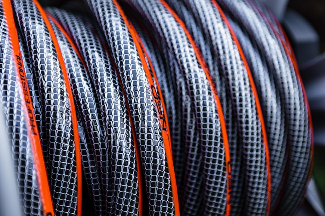 NEO TOOLS Pro Gartenschlauch 1/2 Zoll, 50 m Länge, 6-lagiger | UV-beständig, Flexibel Schlauch, Verdrehschutz - Wasserschlauch aus Erst-PVC mit Anti-Algen-Innenausstattung