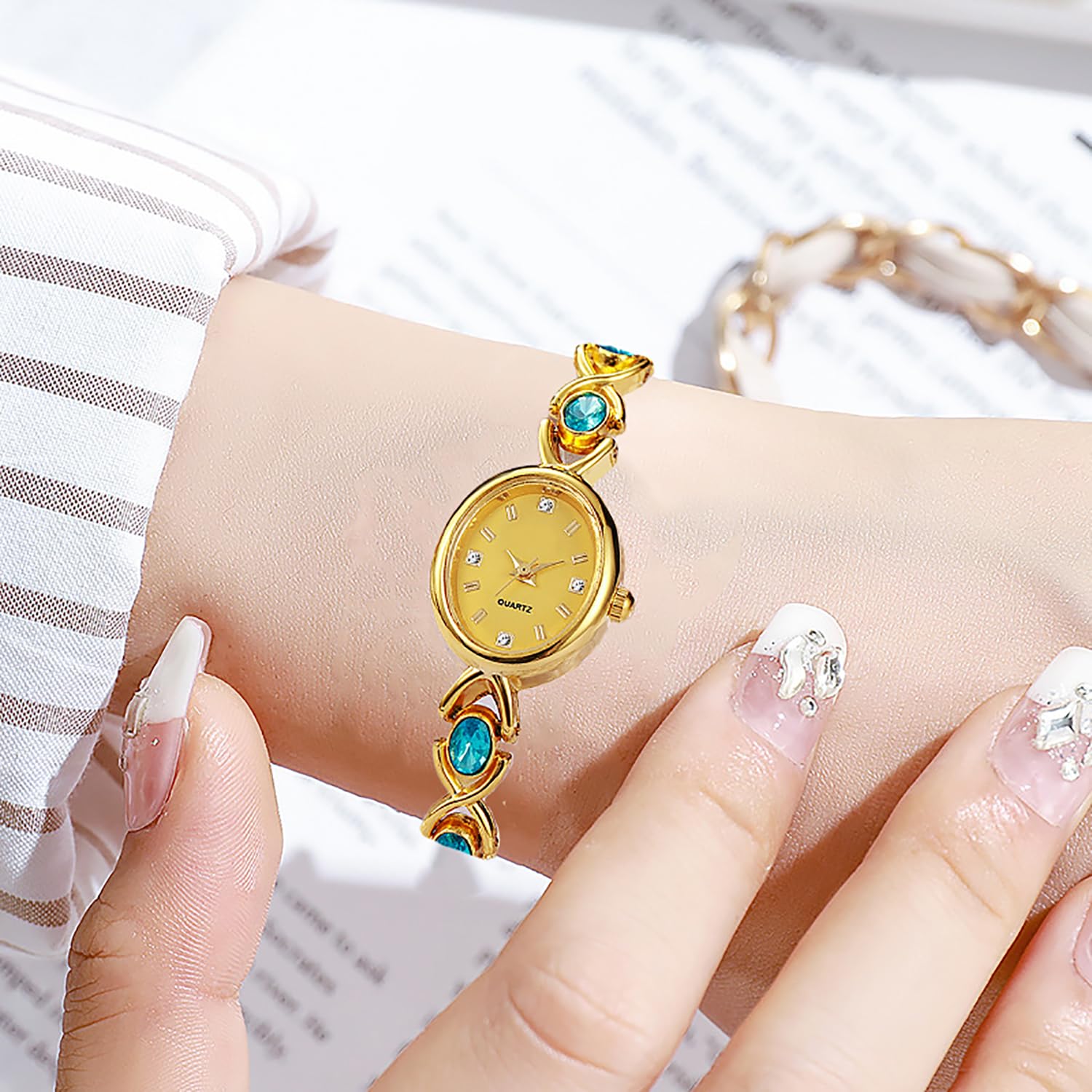 Reloj de cuarzo para mujer, pequeño, vintage, esfera ovalada, resistente al agua, reloj de mesa