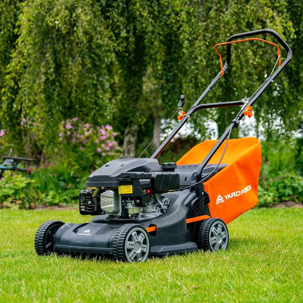 Side view of Yard Force GM R40 lawn mower
