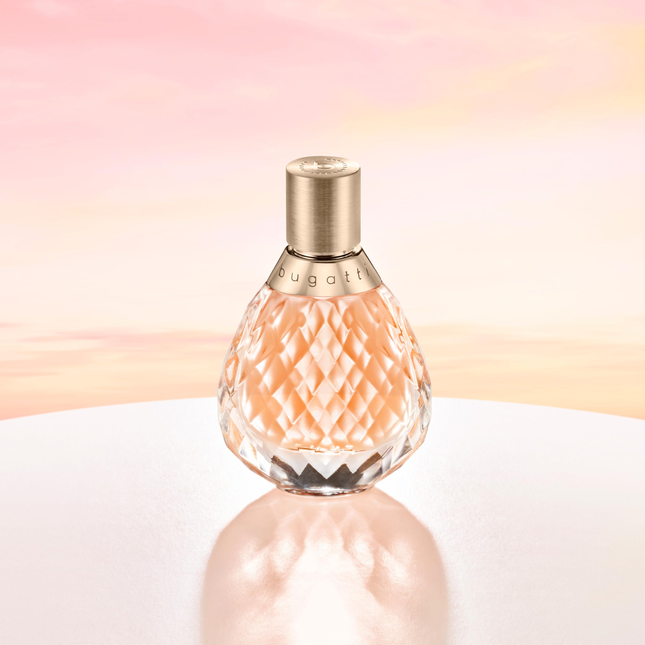bugatti Felicità Apricot EDP - Profumo da donna 60 ml, fragranza fruttata floreale in bottiglia di vetro, sfumature estive di albicocca, litchi, ibisco, vaniglia e muschio I Eau de Parfum