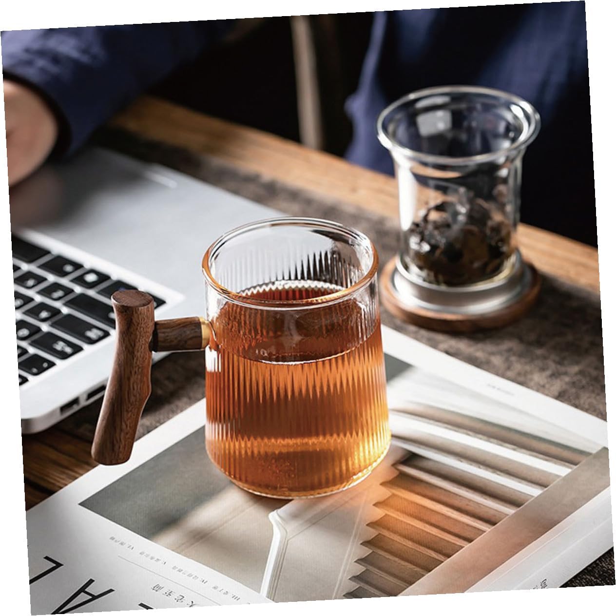Glass Tea Infuser Mug with Handle and Wooden Lid 380ml Vertical Stripe Pattern Glass Tea Cup Set for Loose Leaf Brewing at Home Or Office
