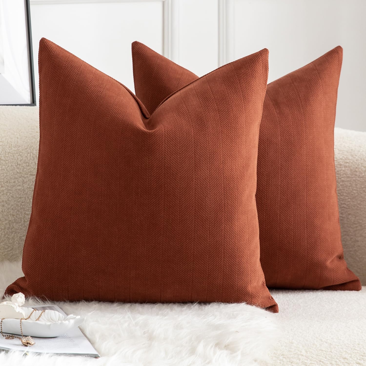 MANDIOO Pack of 2 Chenille Throw Pillow Covers Elegant Design Soft and Luxurious Decorative Cushion Covers Pillowcase Couch Sofa Bedroom Living Room Home Decor 20x20 Inch Rust