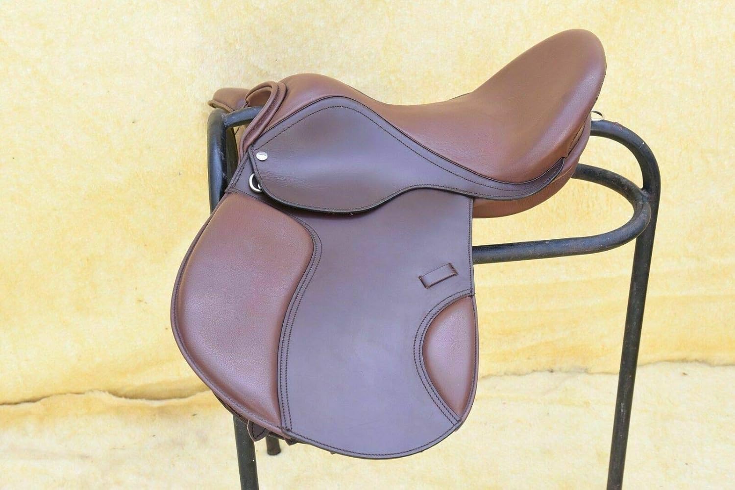 English Saddle Brown Leather treeless GP All Purpose Saddle
